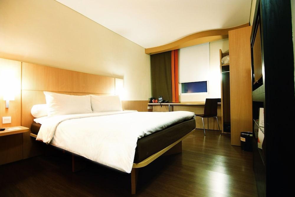 Ibis Surabaya City Center מראה חיצוני תמונה