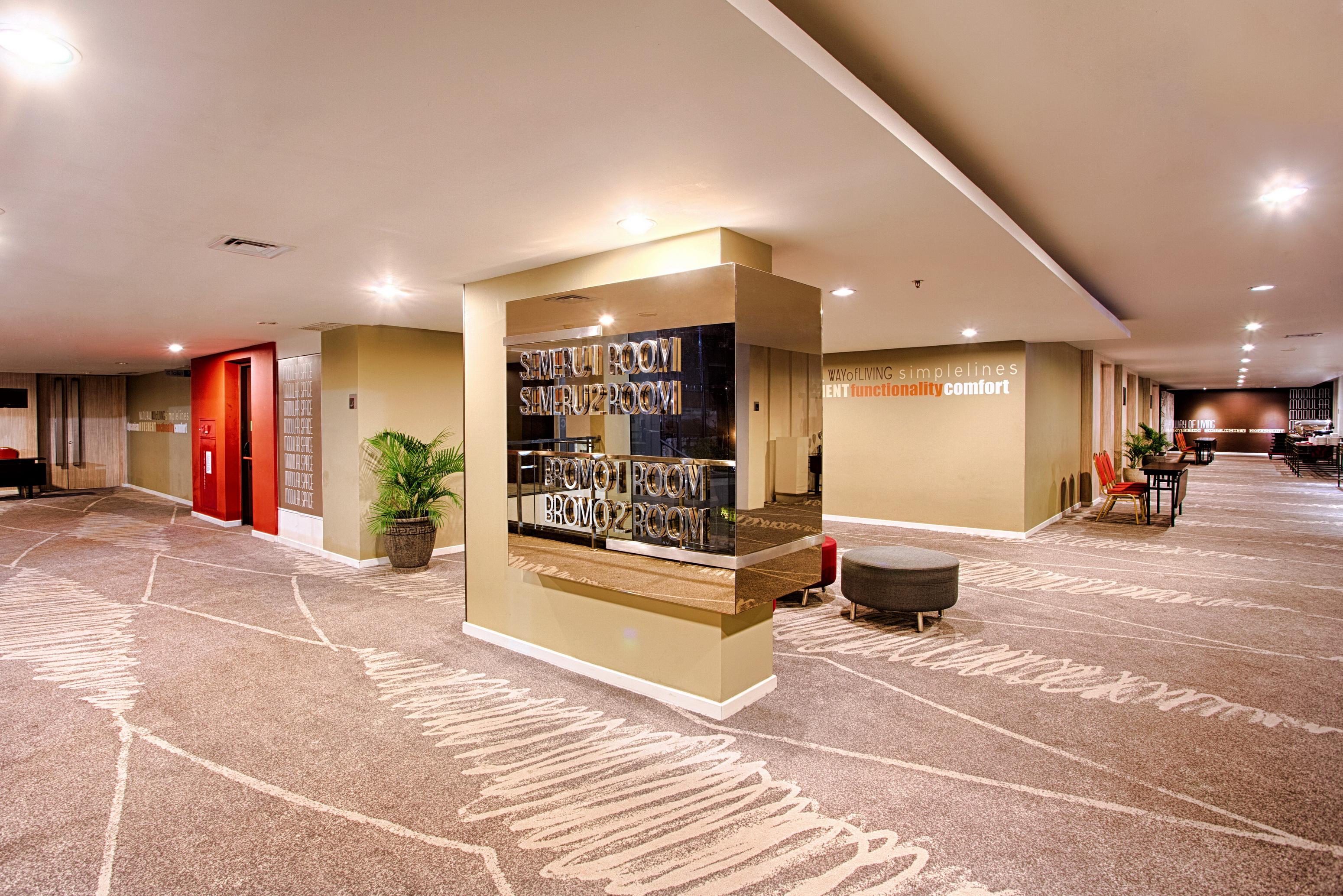 Ibis Surabaya City Center מראה חיצוני תמונה