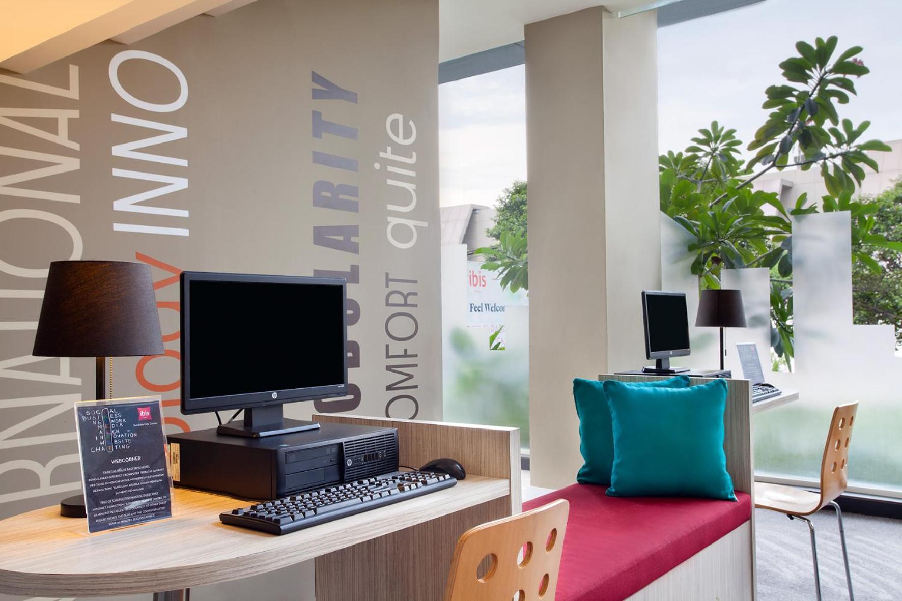Ibis Surabaya City Center מראה חיצוני תמונה