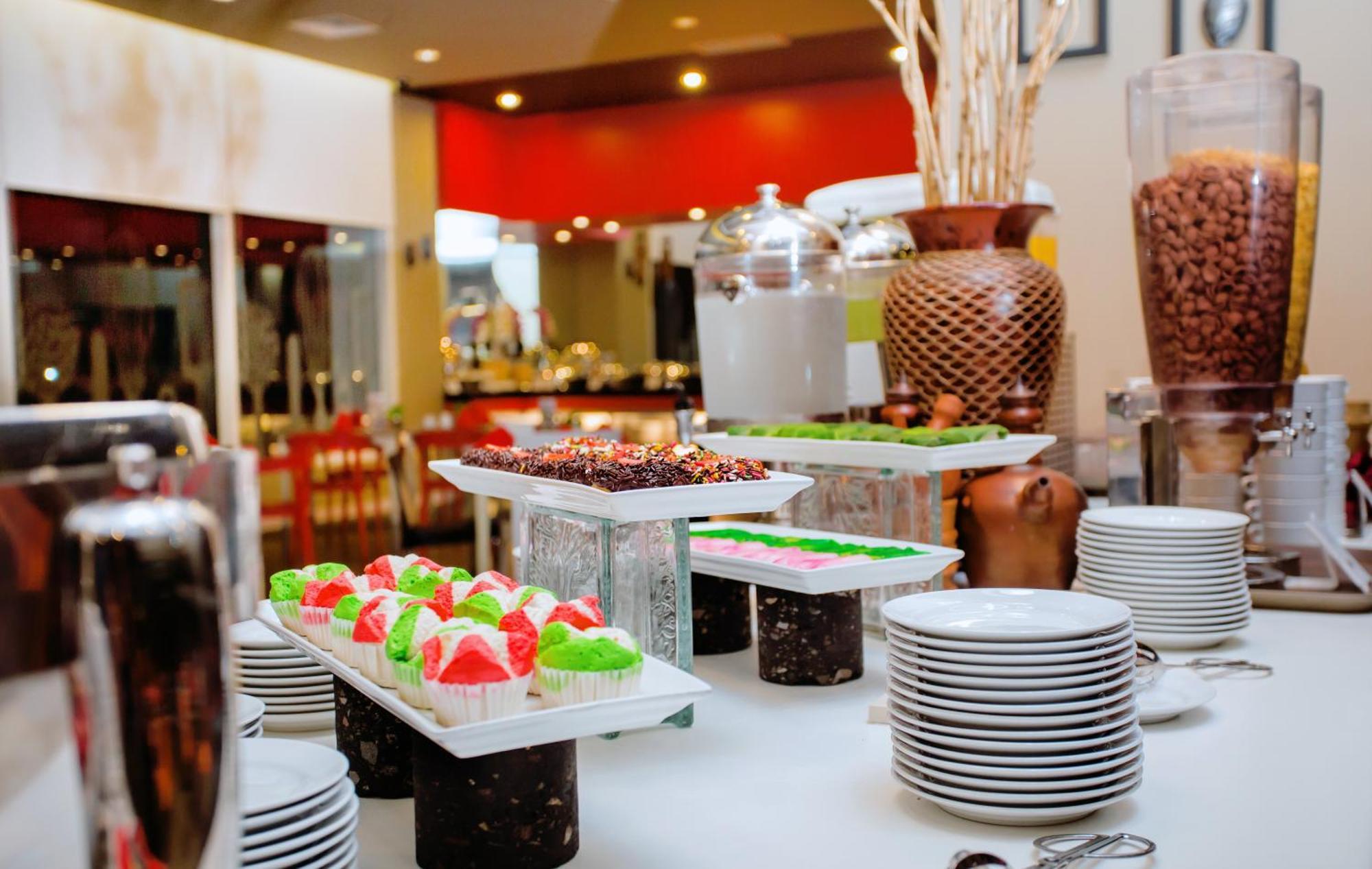 Ibis Surabaya City Center מראה חיצוני תמונה