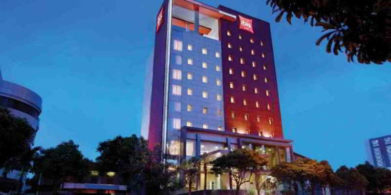Ibis Surabaya City Center מראה חיצוני תמונה