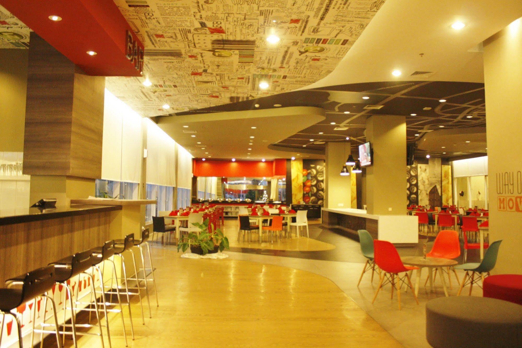 Ibis Surabaya City Center מראה חיצוני תמונה