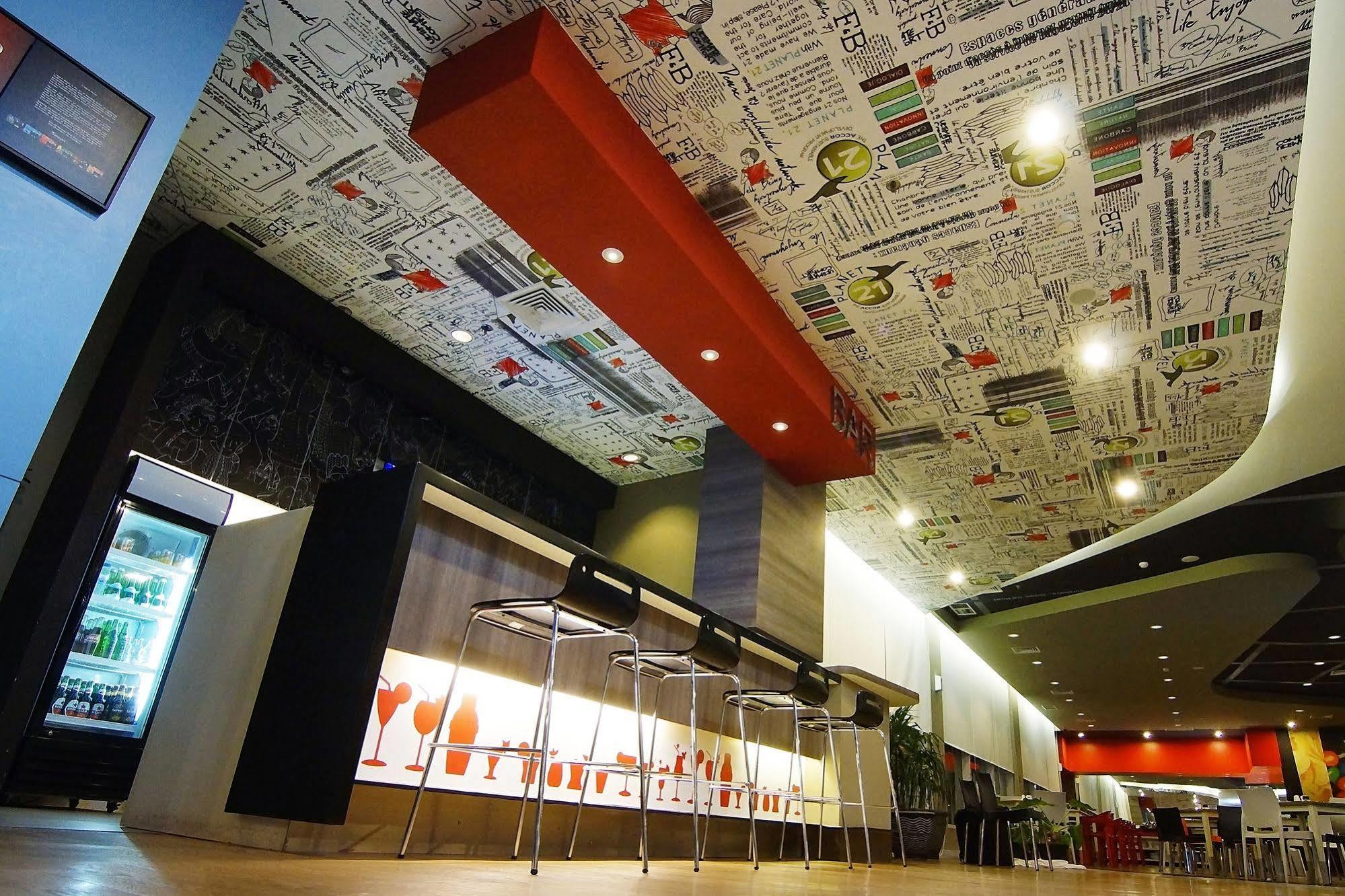 Ibis Surabaya City Center מראה חיצוני תמונה
